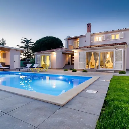Family-villa Captains House, Schoener Grosser Pool Und Riesiger Garten * Fazana