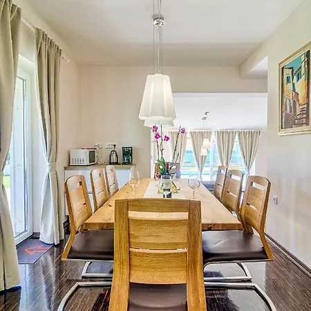 Family-villa Captains House, Schoener Grosser Pool Und Riesiger Garten וילה